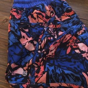 lululemon tracker short 6